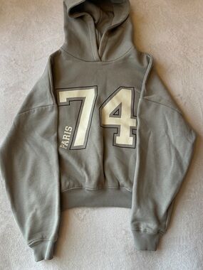 Zara Sage Light Gray 74 Graphic Hoodie with Number Like New Kids S M